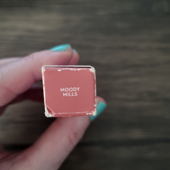 OUT OF STOCK COLOR - Florence by Mills Lip Gloss - Picture 2 of 2